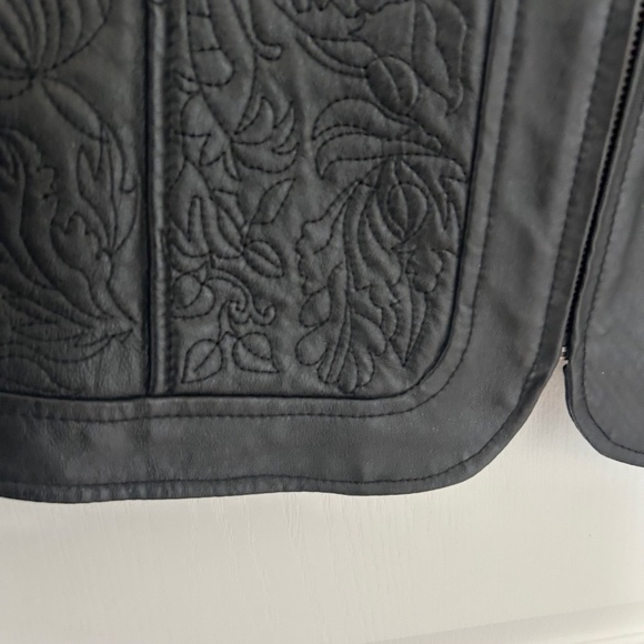 Nygard leather embroidered jacket size petites Large 14-18 - Picture 3 of 8